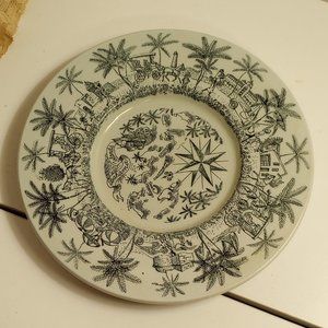 RARE HOYRUP DESIGNER PLATE FROM NYMOLLE ART FAIENCE